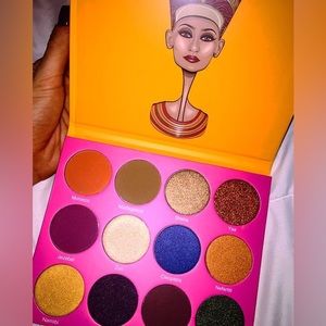 NEW IN BOX Juvia's Place The Nubian 2 Eyeshadow Palette